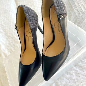 Jessica Simpson Heels size 7M/37